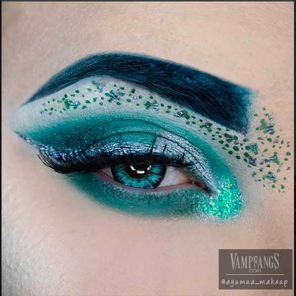 vampfangs-Immortal-Venus-Color-Pro-cosmetic-contact-Lenses-Leaf-Green